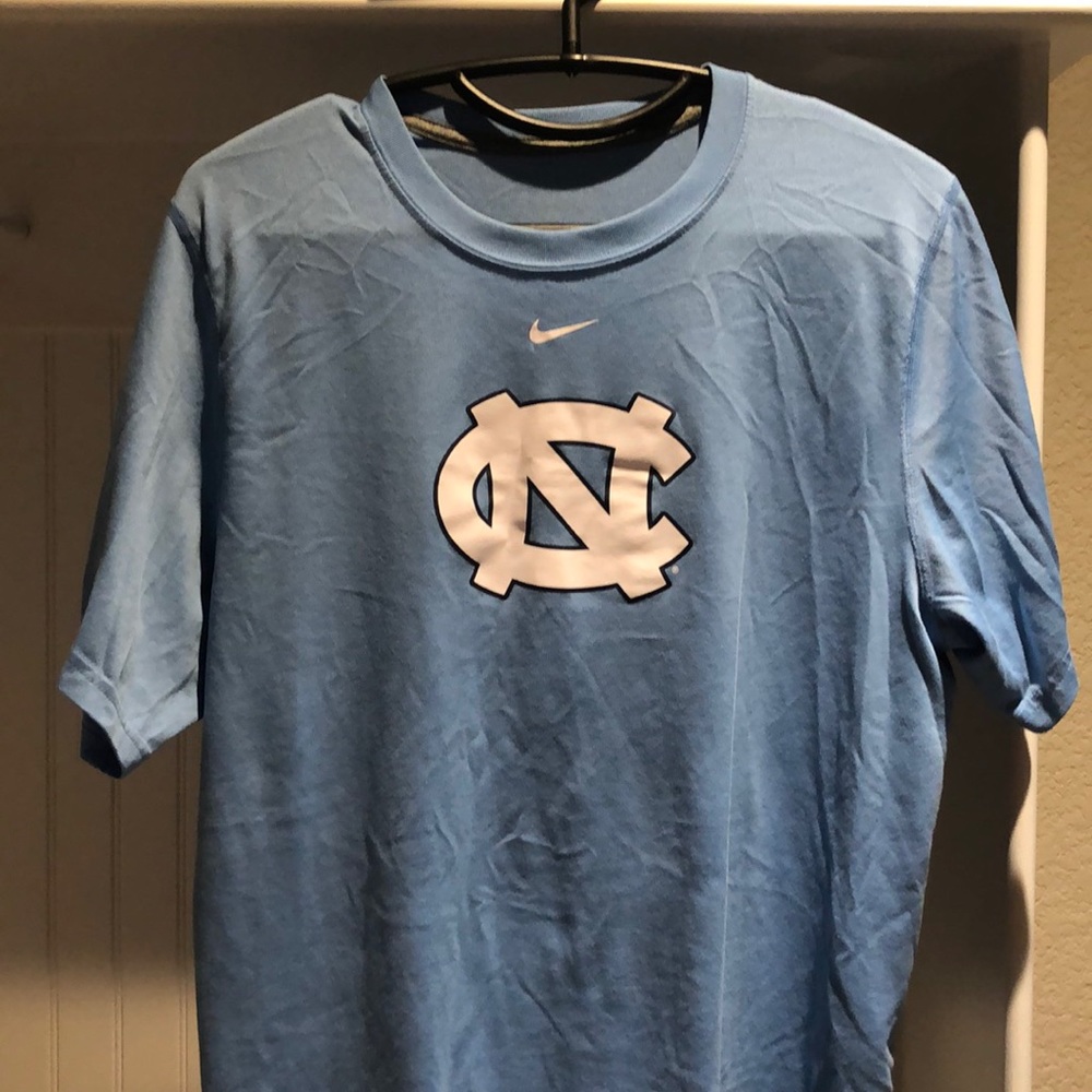 UNC branded Nike Dri fit shirt, adult small